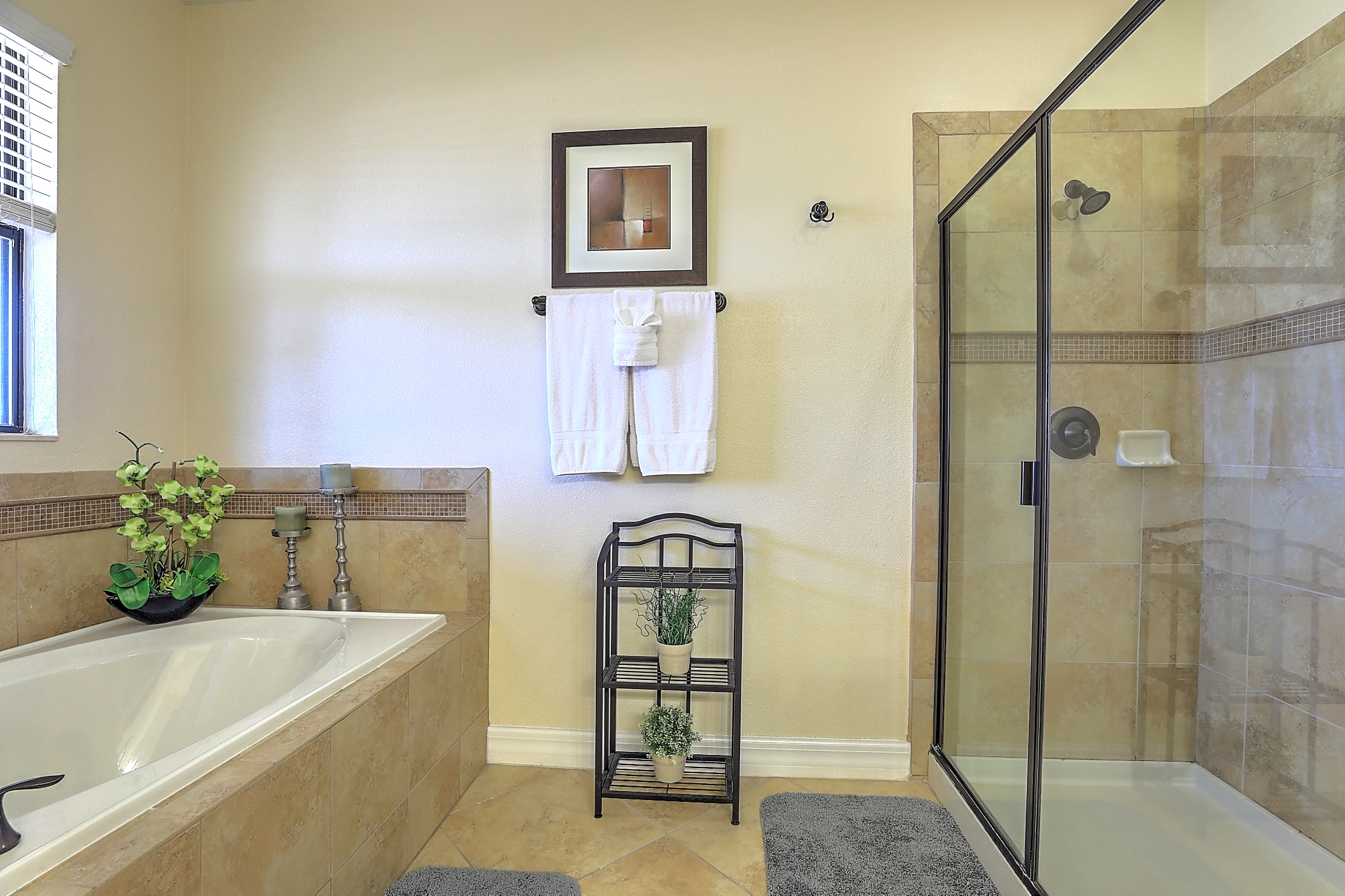 How-to-clean-a-vacation-rental-bathroom